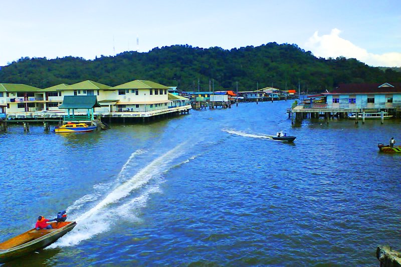 Kết quả hình ảnh cho Làng nổi Kampong Ayer